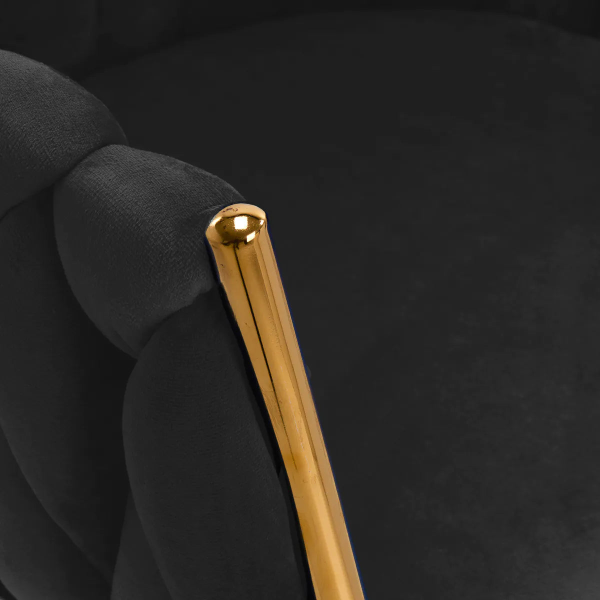 Velvet chair with golden legs