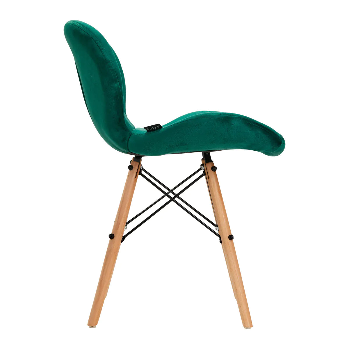 Silla terciopelo con patas de madera y diseño escandinavo